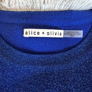 Alice + Olivia shirt sleeve blue top